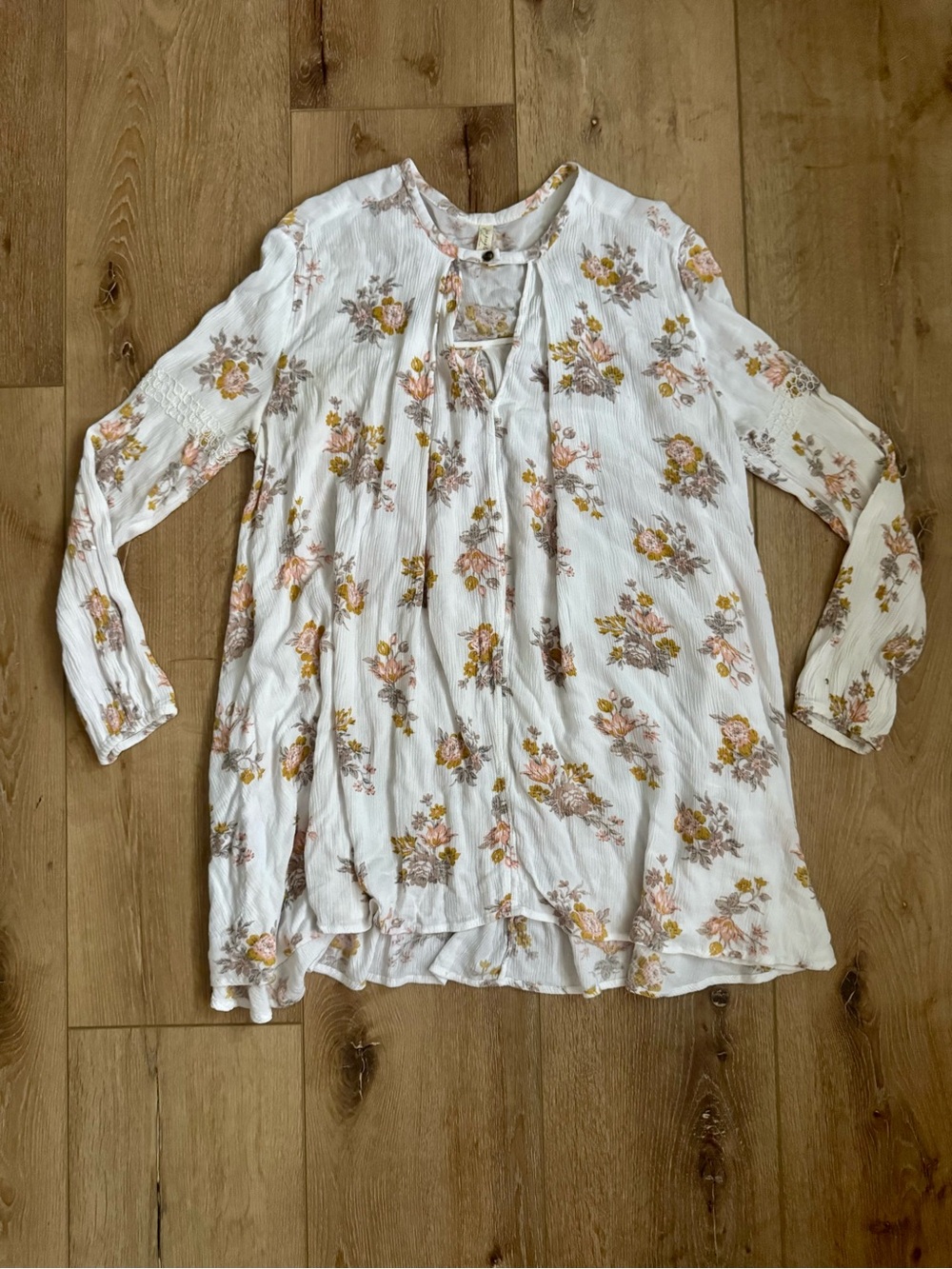 Free People Floral Boho Swing Dress Size Small White Long Sleeve Keyhole Dress - Picture 3 of 6